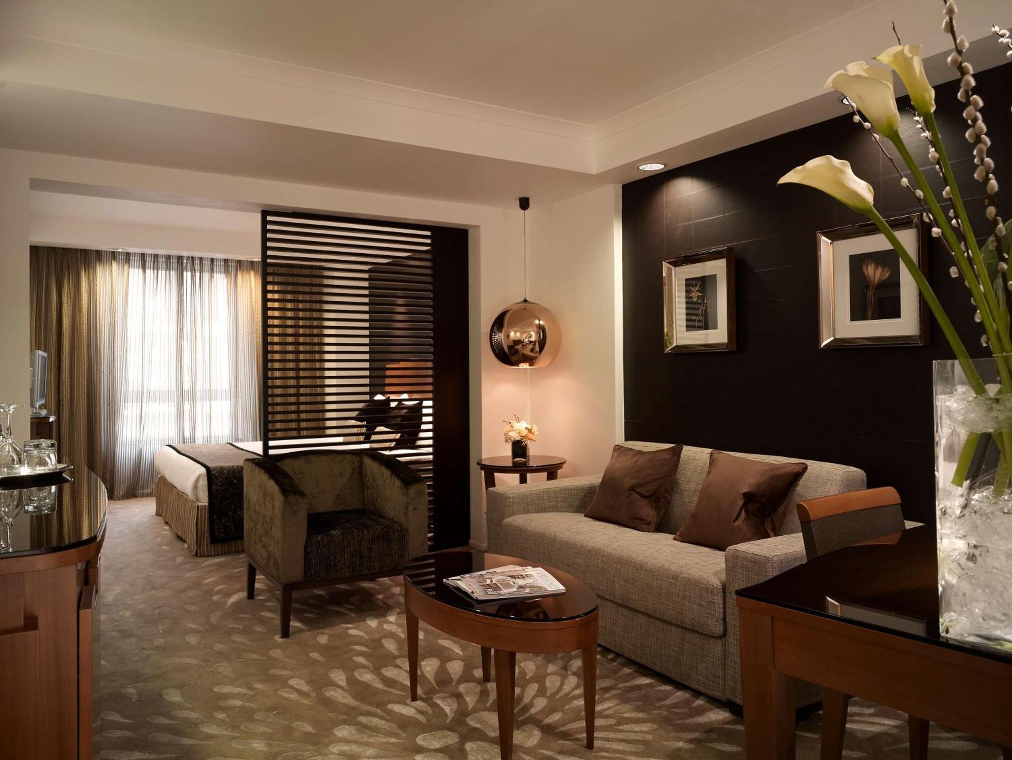 Hotel Park Plaza Victoria Londra Esterno foto